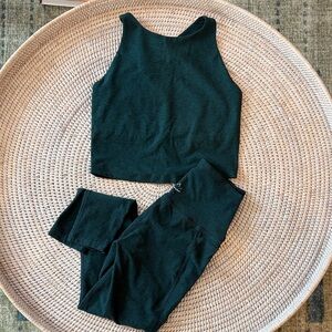 Beyond Yoga Dark Green Leggings Set